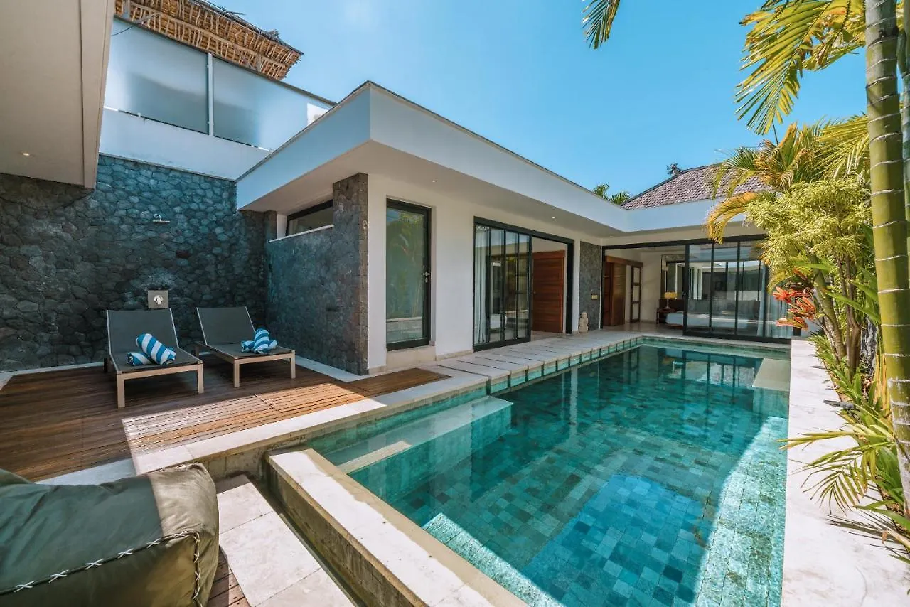 Villa Kalila: Elegant 2 Bedroom Villa In Perfect Location ! Seminyak