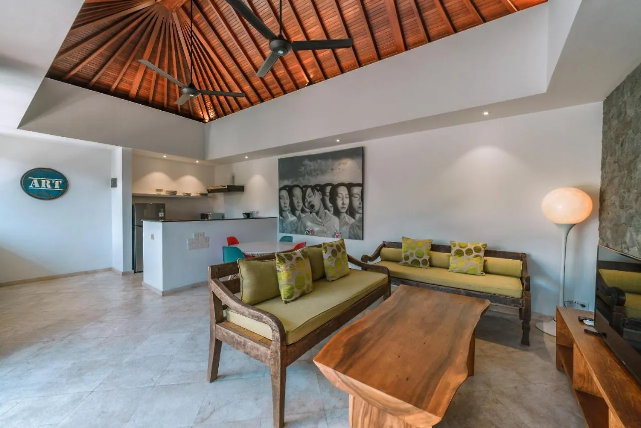 Villa Kalila: Elegant 2 Bedroom Villa In Perfect Location ! Seminyak  0*, Seminyak (Bali)