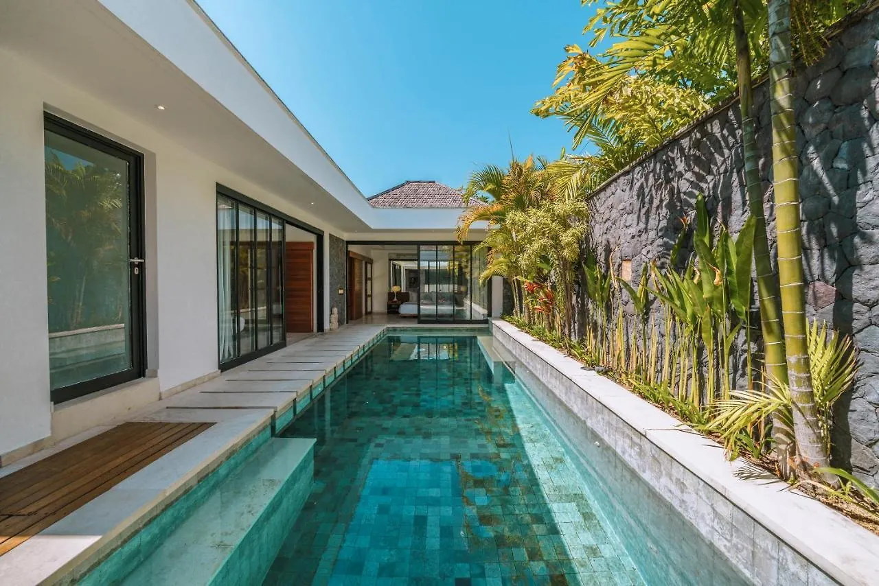 Villa Kalila: Elegant 2 Bedroom Villa In Perfect Location ! Seminyak