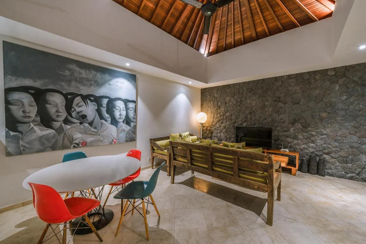 Villa Kalila: Elegant 2 Bedroom Villa In Perfect Location ! Seminyak